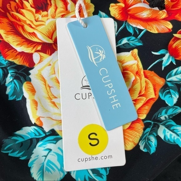 Cupshe One Piece Cutout Halter Twist Swinsuit - Picture 7 of 7